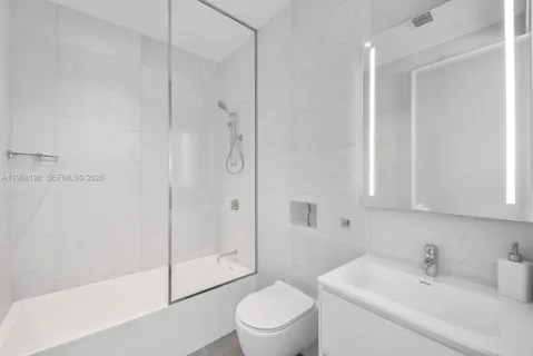 $3,900,000 | 2000 South Ocean Drive, Unit 25B, Hallandale Beach, FL 33009