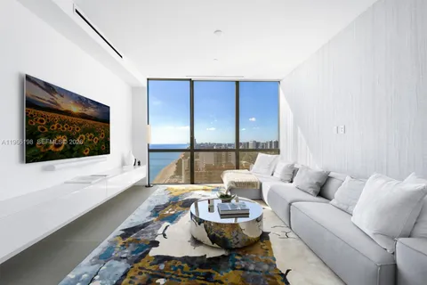 $3,900,000 | 2000 South Ocean Drive, Unit 25B, Hallandale Beach, FL 33009