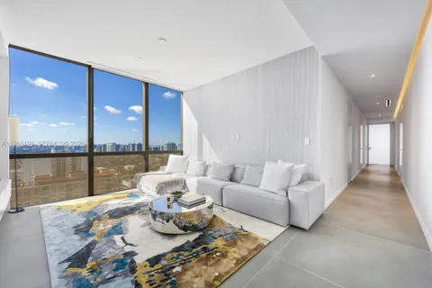 $3,900,000 | 2000 South Ocean Drive, Unit 25B, Hallandale Beach, FL 33009