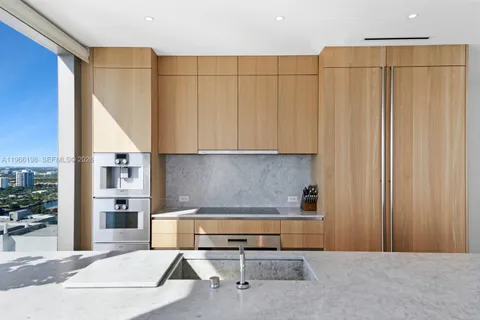 $3,900,000 | 2000 South Ocean Drive, Unit 25B, Hallandale Beach, FL 33009