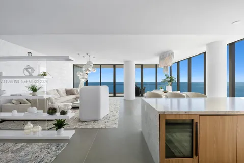 $3,900,000 | 2000 South Ocean Drive, Unit 25B, Hallandale Beach, FL 33009