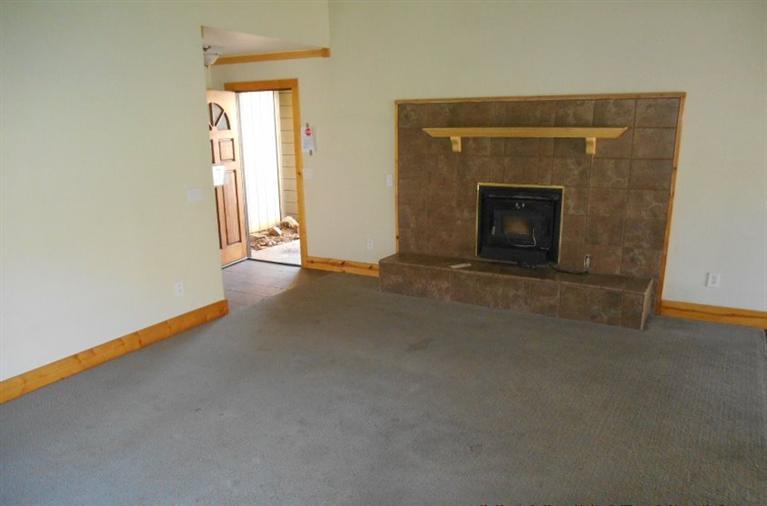 41113 Oak Ridge Drive, Unit A Three Rivers, CA 93271 - Photo 4 of 15