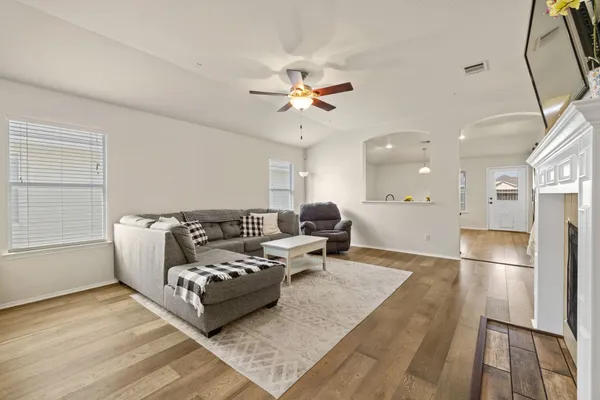 $1,875 | 718 Sugar Brook Drive, Temple, TX 76502