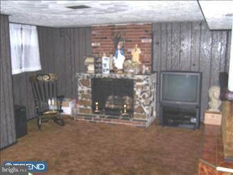 2827 Shillington Road Sinking Spring, PA 19608 - Photo 5 of 6 Gallery Image 5