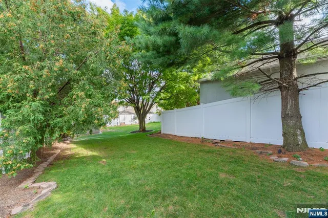 $4,950 | 565 Center Street, Wood-Ridge, NJ 07075