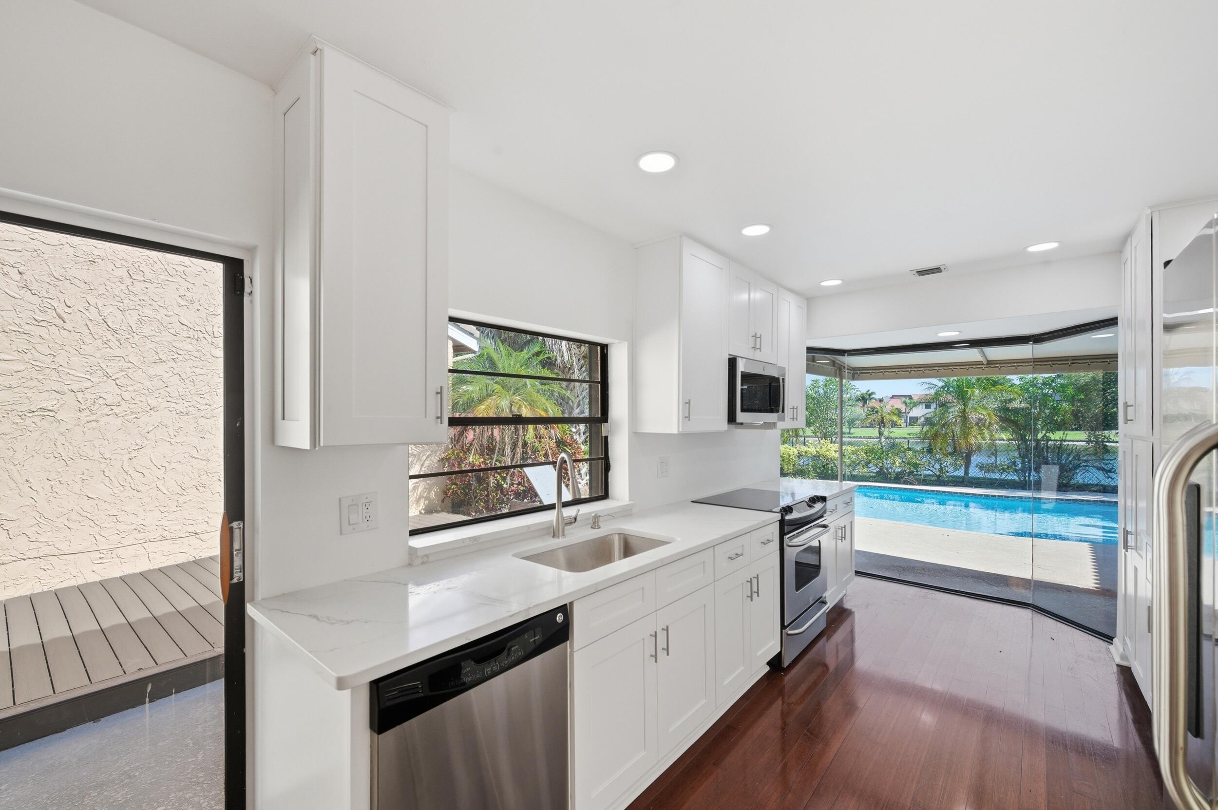 6488 Pond Apple Road Boca Raton, FL 33433 - Photo 19 of 28 kitchen