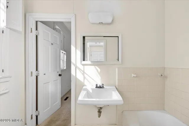 $299,900 | 1802 Pine Forest Circle, Dublin, GA 31021