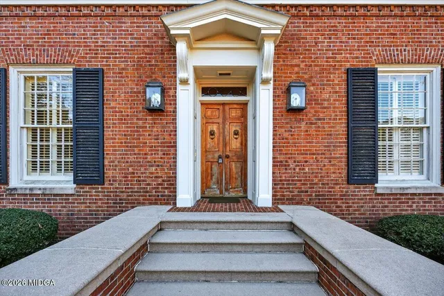 $299,900 | 1802 Pine Forest Circle, Dublin, GA 31021