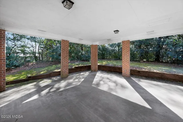 $299,900 | 1802 Pine Forest Circle, Dublin, GA 31021