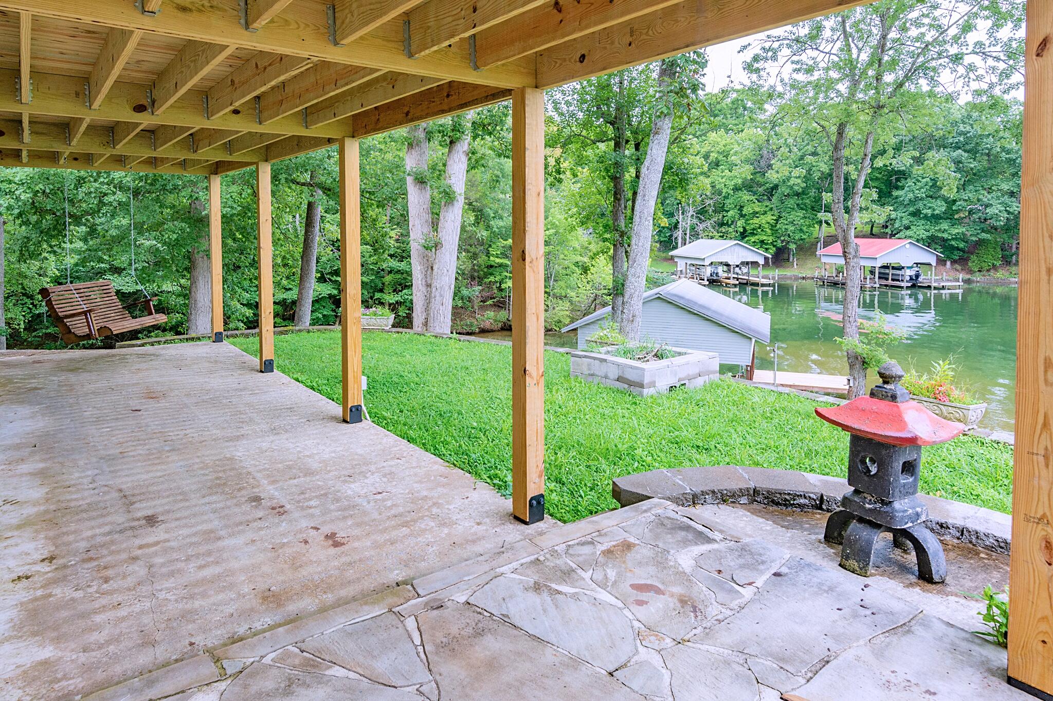 165 Lakeshore Court Spring City, TN 37381 - Photo 43 of 52 165LakeshoreCourt-43