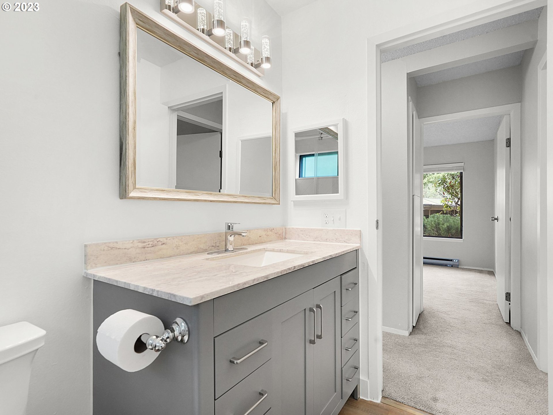 7732 Southwest Barnes Road, Unit C Portland, OR 97225 - Photo 13 of 27 Gallery Image 13