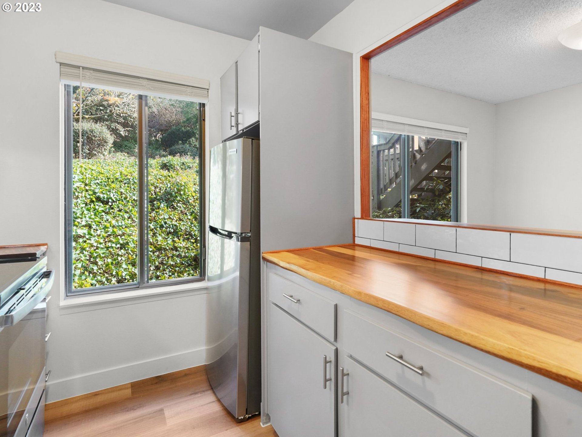 7732 Southwest Barnes Road, Unit C Portland, OR 97225 - Photo 6 of 27 Kitchen/Dining Room