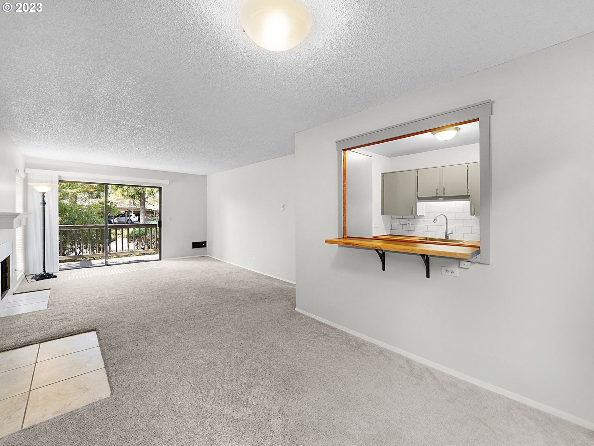 7732 Southwest Barnes Road, Unit C Portland, OR 97225 - Photo 8 of 27 Gallery Image 8