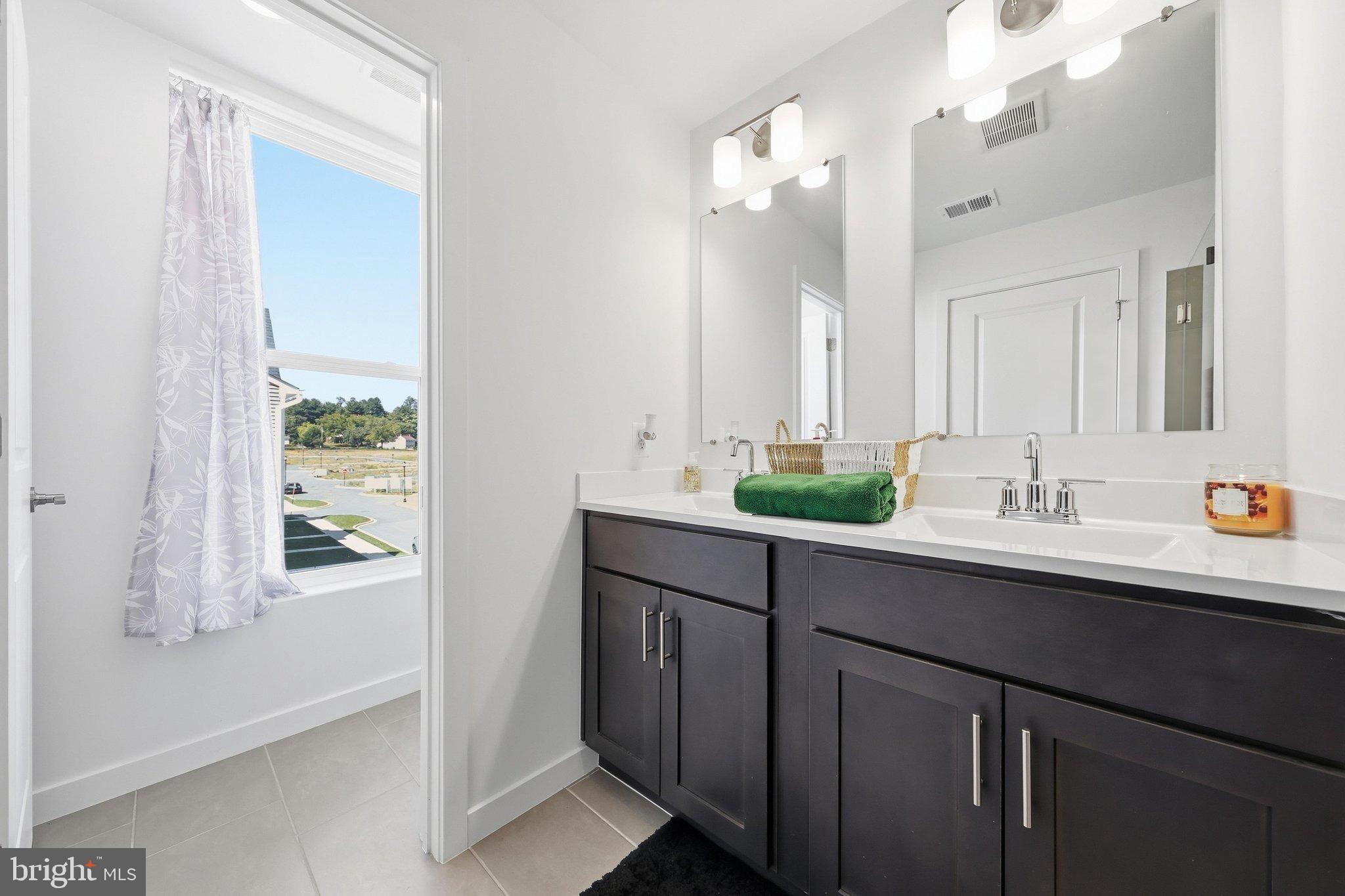 711 Iron Frg Road, Unit 28 Frederick, MD 21702 - Photo 34 of 57 Primary Bathroom