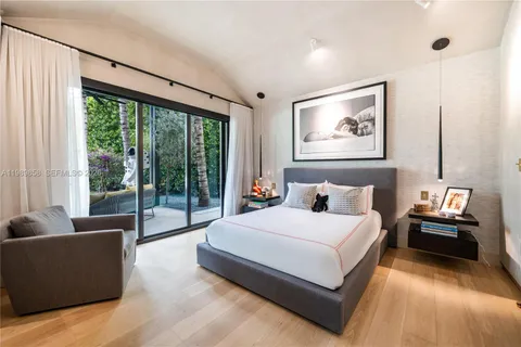 $4,495,000 | 967 Northeast 78th Street, Miami, FL 33138
