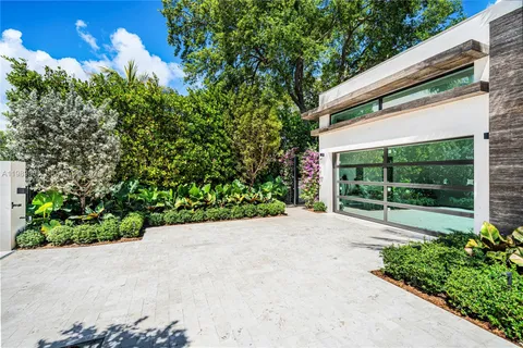 $4,495,000 | 967 Northeast 78th Street, Miami, FL 33138