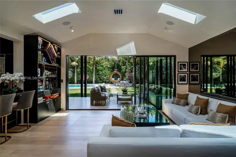 $4,495,000 | 967 Northeast 78th Street, Miami, FL 33138