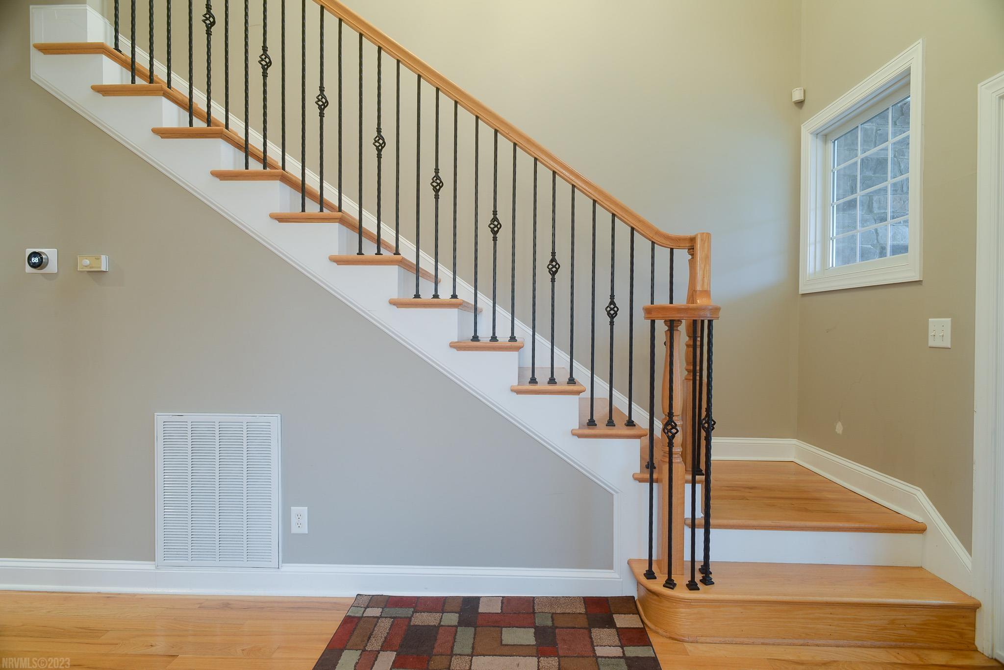 1054 Green Ridge Road Christiansburg, VA 24073 - Photo 20 of 32 Gallery Image 20