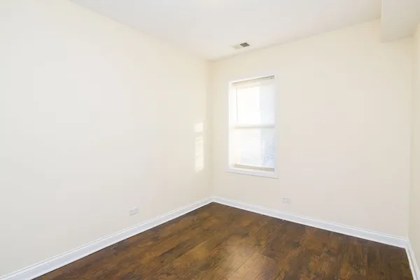 $1,700 | 4715 West Cornelia Avenue, Unit 3E, Chicago, IL 60641