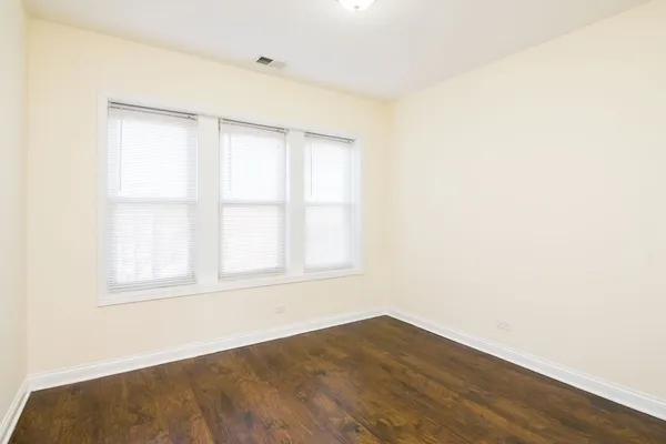 $1,700 | 4715 West Cornelia Avenue, Unit 3E, Chicago, IL 60641