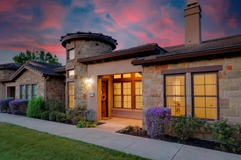 $525,000 | 101 Rivalto Circle, Unit 2, Lakeway, TX 78734