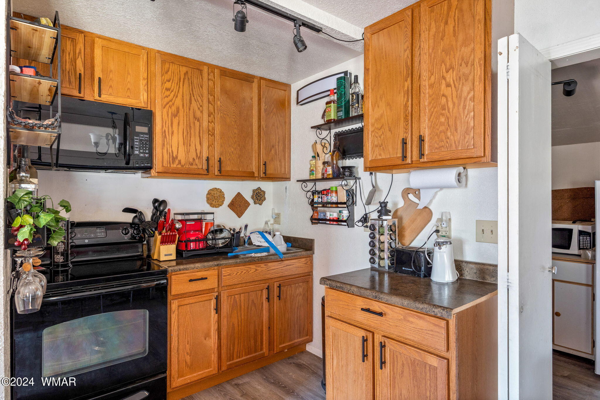 2882 Center Road Overgaard, AZ 85933 - Photo 9 of 24 Gallery Image 9