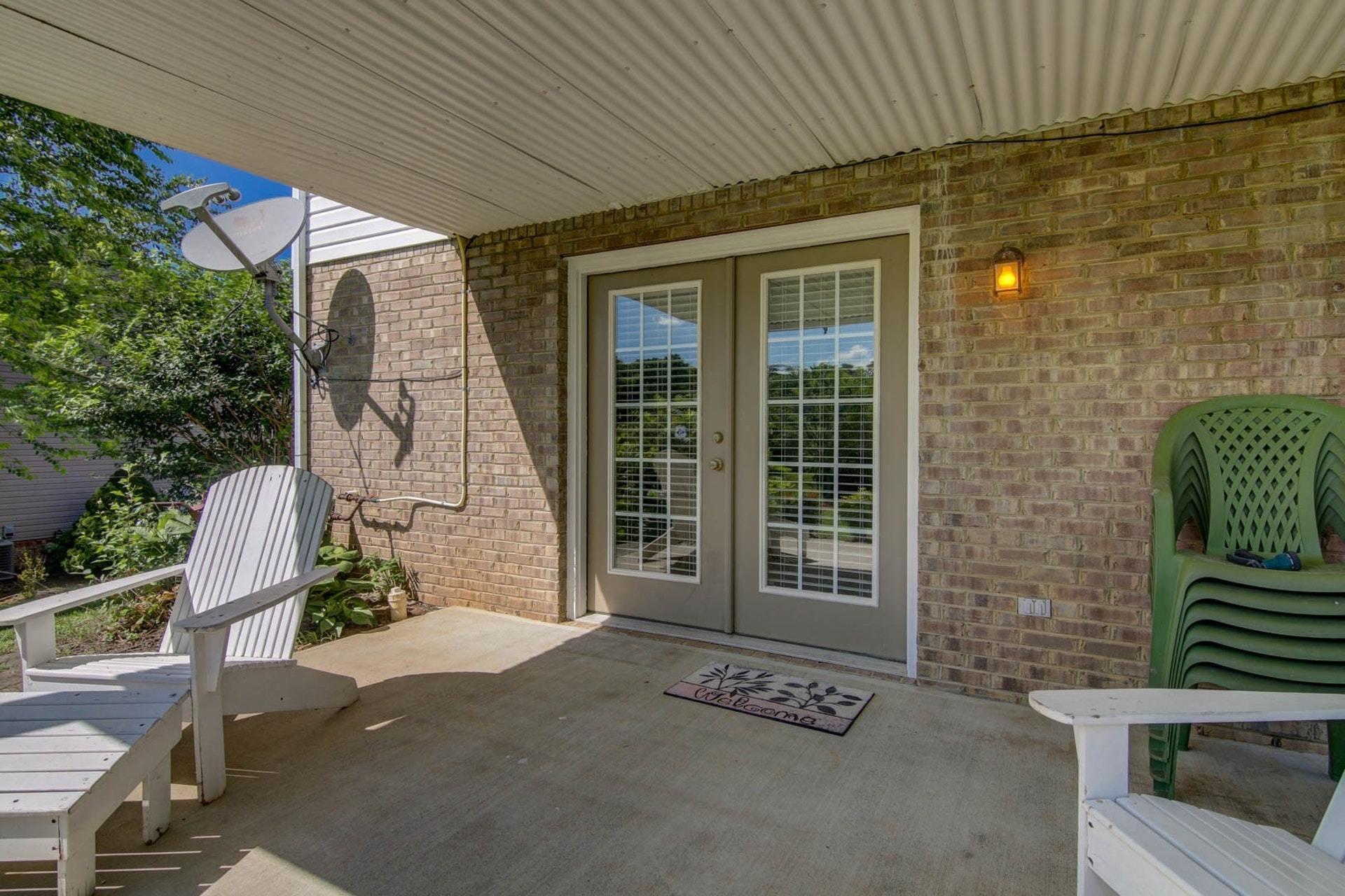 103 Eagle Ridge Roanoke, VA 24012 - Photo 41 of 54 Covered Patio 2