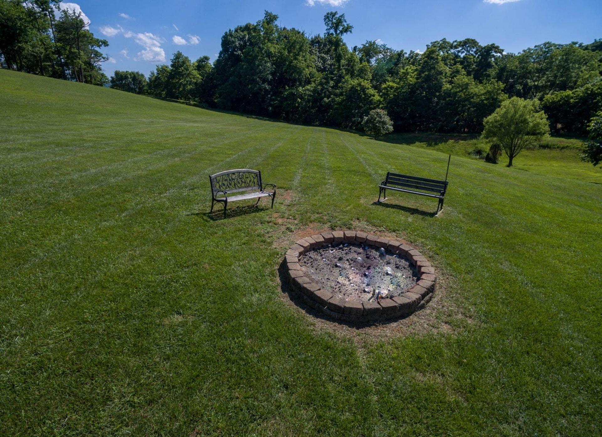 103 Eagle Ridge Roanoke, VA 24012 - Photo 47 of 54 Yard
