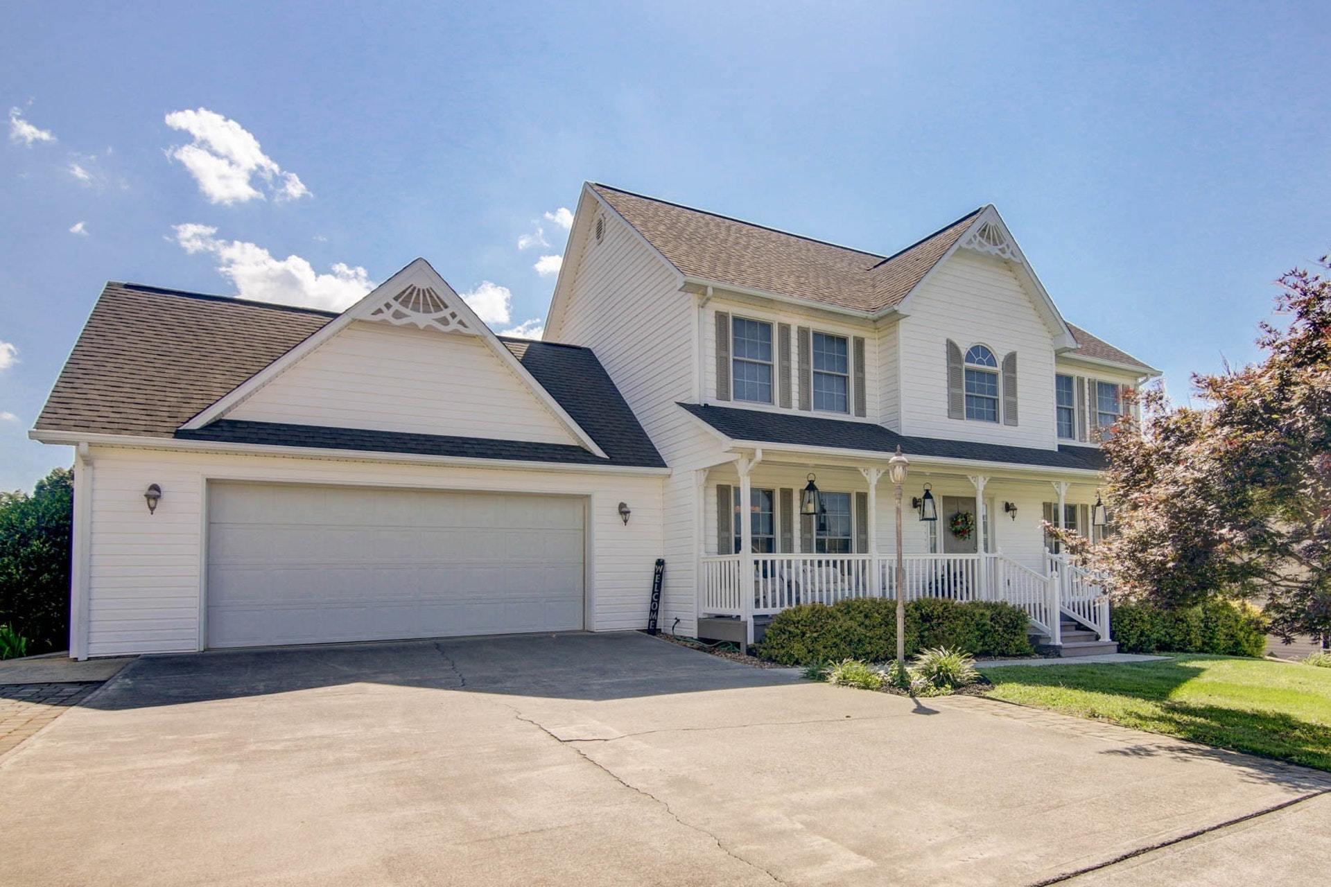 103 Eagle Ridge Roanoke, VA 24012 - Photo 51 of 54 Garage w/ parking area