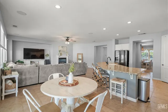 $579,900 | Undisclosed Address, Bakersfield, CA 93306