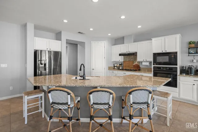 $579,900 | Undisclosed Address, Bakersfield, CA 93306