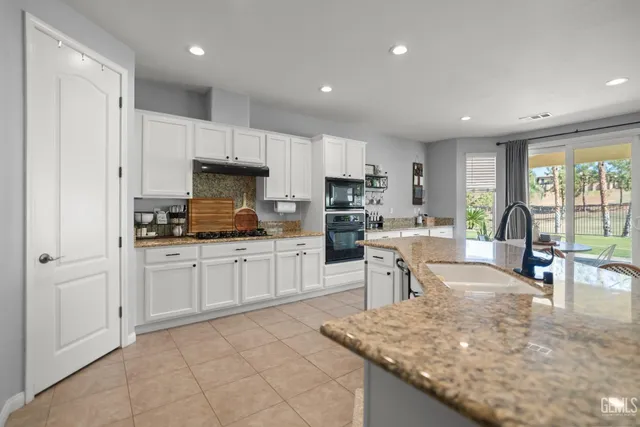 $579,900 | Undisclosed Address, Bakersfield, CA 93306