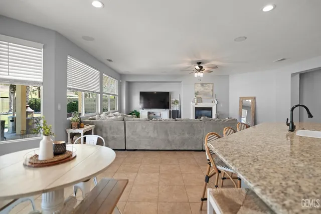 $579,900 | Undisclosed Address, Bakersfield, CA 93306