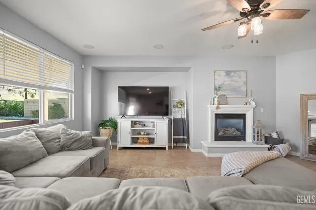 $579,900 | Undisclosed Address, Bakersfield, CA 93306