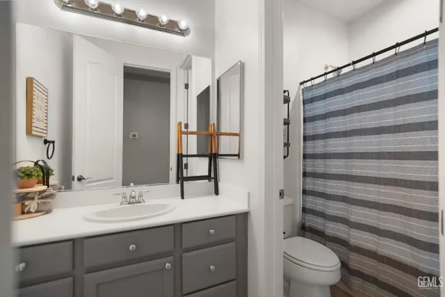 $579,900 | Undisclosed Address, Bakersfield, CA 93306