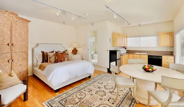 $19,995 | 2824 Ocean Boulevard, Corona del Mar, CA 92625