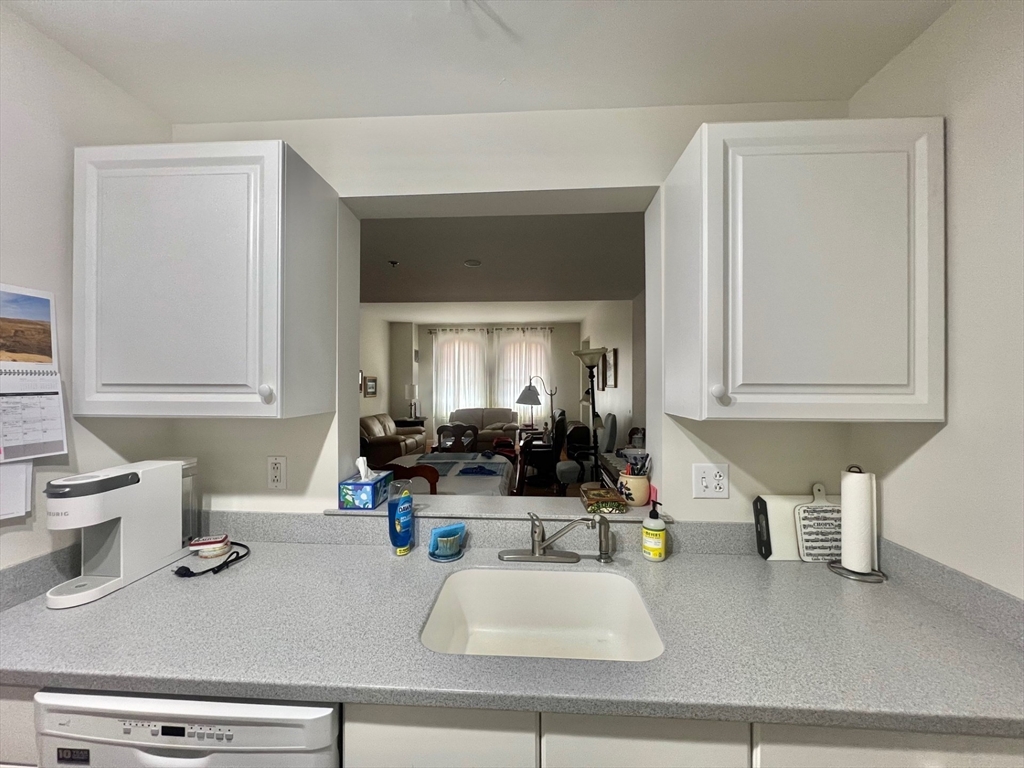 4 Charlesgate East, Unit 402 Boston, MA 02215 - Photo 8 of 16