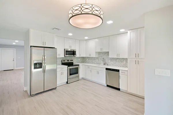 $2,800 | 9128 Roan Lane, West Palm Beach, FL 33403