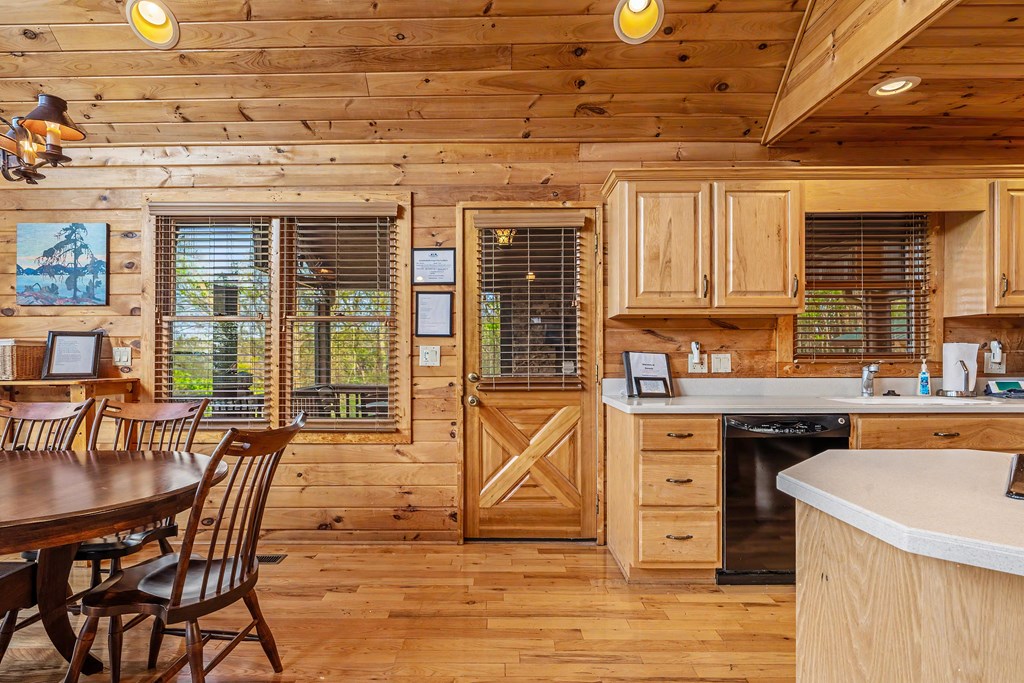 431 Sun Rock Mountain Road Blue Ridge, GA 30513 - Photo 13 of 57