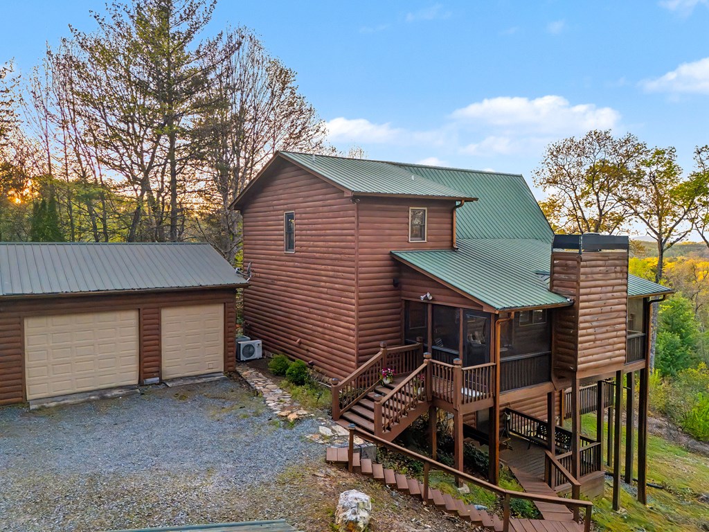 431 Sun Rock Mountain Road Blue Ridge, GA 30513 - Photo 4 of 57