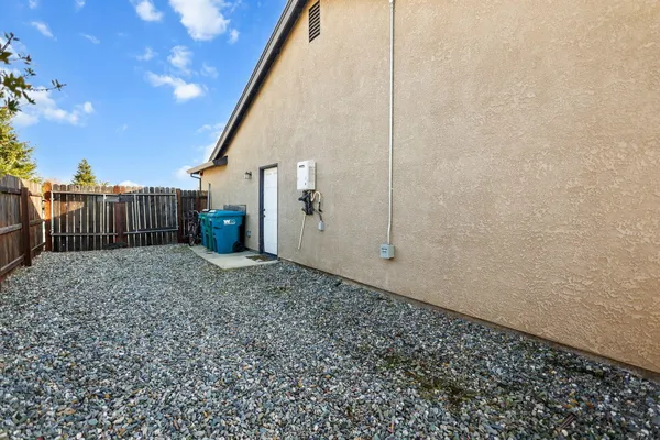 $419,900 | 3625 Knight Lane, Anderson, CA 96007