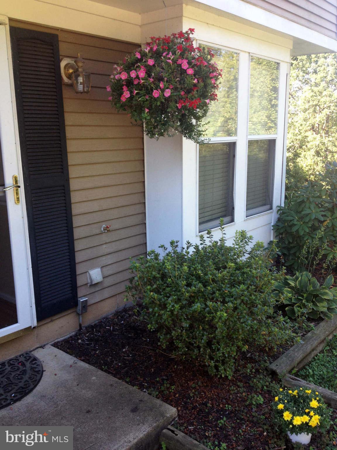 7499 Lone Star Road Lorton, VA 22079 - Photo 3 of 17 Exterior (Front)