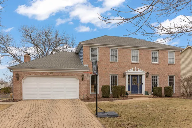 $865,000 | 381 Prairie Knoll Drive, Naperville, IL 60565