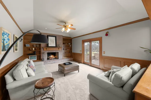 $865,000 | 381 Prairie Knoll Drive, Naperville, IL 60565