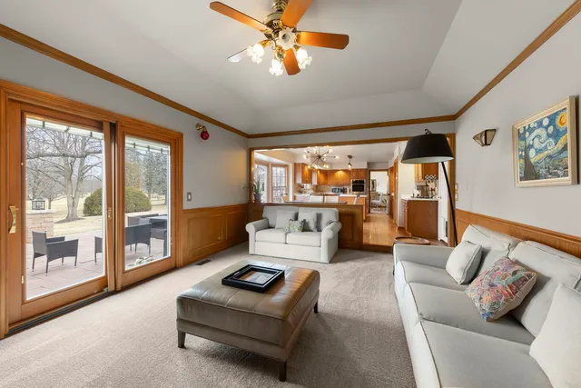 $865,000 | 381 Prairie Knoll Drive, Naperville, IL 60565