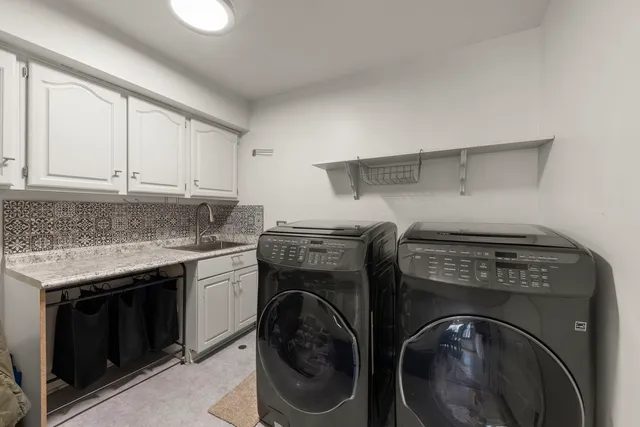 $865,000 | 381 Prairie Knoll Drive, Naperville, IL 60565