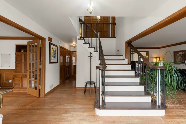 $865,000 | 381 Prairie Knoll Drive, Naperville, IL 60565