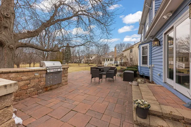 $865,000 | 381 Prairie Knoll Drive, Naperville, IL 60565