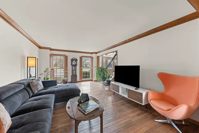 $865,000 | 381 Prairie Knoll Drive, Naperville, IL 60565