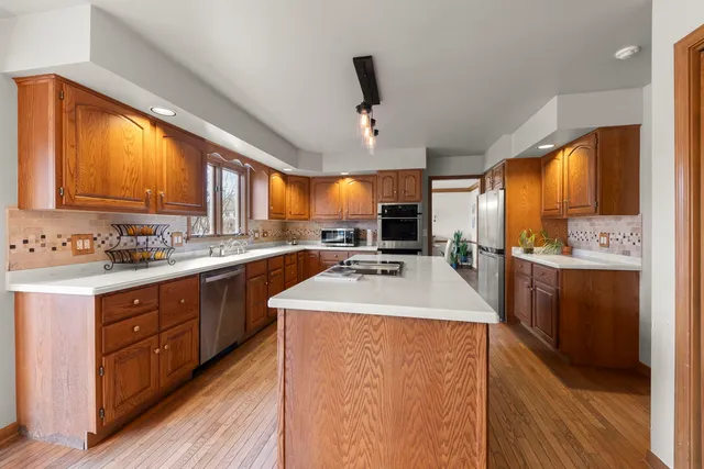 $865,000 | 381 Prairie Knoll Drive, Naperville, IL 60565